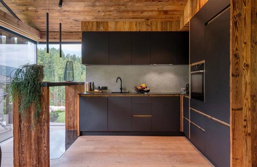 Selva di Val Gardena Ski Chalet | Chalet 'L Piz Dolomites' Right on the Ski Slope