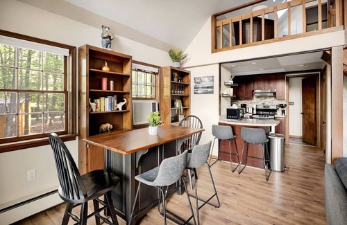 Berkeley Springs Cabin | Cozy Chalet Cabin with Hot Tub, Fire Pit, Modern Decor in Bloomery, WV