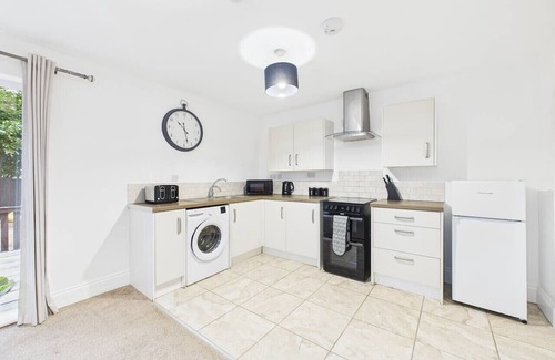 Wychbold House | *New* | Saxon Way | Gym | Pool & Spa