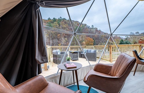 True House | Romantic Geodesic Dome Hot Tub Under the Stars