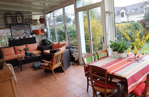 Saint-Cyr-l'Ecole Bed & Breakfast | Chambre D'hôte Idéal Pour Profiter des JO à Paris Versailles St Quentin