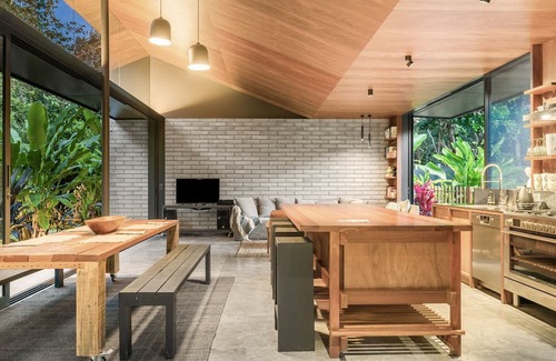 Ocean Shores House | Muli Muli - Modern Architectural