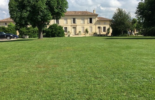 Saint-Vincent-de-Pertignas House | Luxury Chateau near St Emilion, Bordeaux region with Pool and Staff