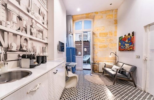 Hotel de Ville - Quinconces Apartment | Architect's studio for 2 people in the heart of the city