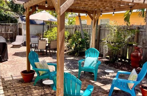 Cocoa Beach House | Tiki Turtle Tropical Retreat: Kayaks, Bikes & Cocoa Beach Bliss!