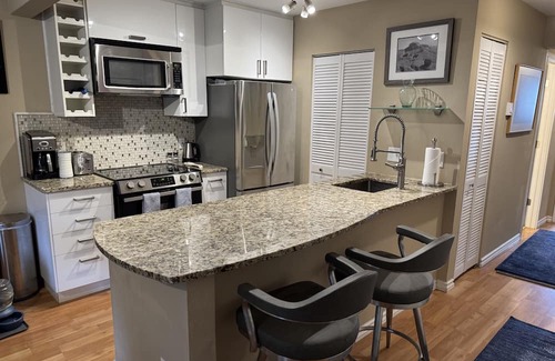 Avon Apartment | Cozy Mountain retreat Nottingham Lake Front on Avon near Beaver Creek Ski Area