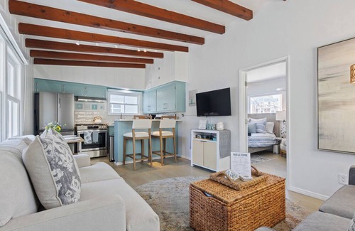 Harbor House | Beach Bungalow on the Peninsula - Steps From Sand in Long Beach with Beach Gear