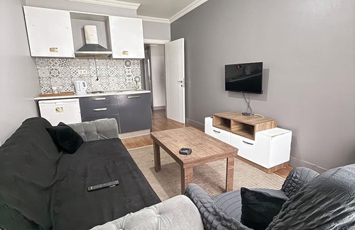 Buyukcekmece Apartment | Charming apartment in enchanting Istanbul with WiFi, AC
