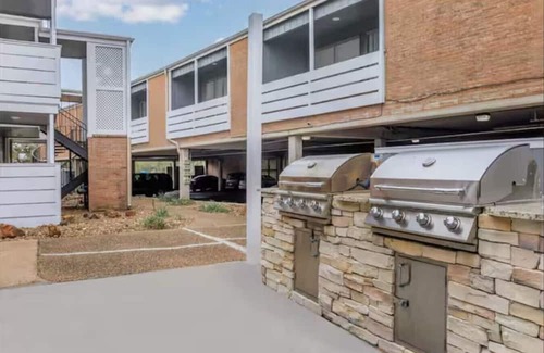 Nassau Bay Apartment | Enjoy Houston’s Bay Area in a Chic, Cozy Hideaway!