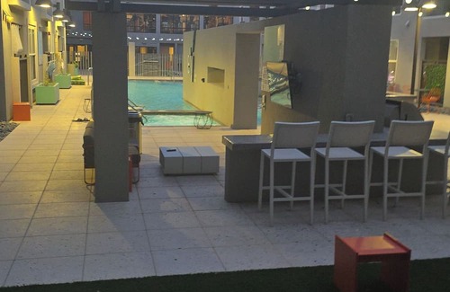 Downtown Las Vegas Apartment | Elvis favorite crash pad