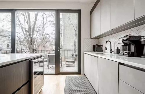 Bedford-Stuyvesant Apartment | Spacious apartment in charming Brooklyn with WiFi, AC. Book now