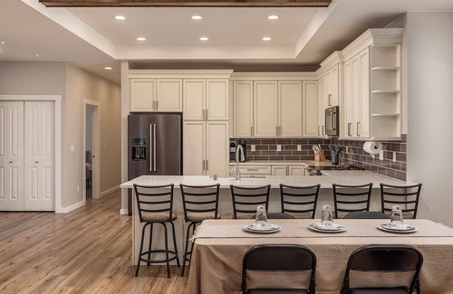 Palmer House | 3-bedroom townhome in perfect Palmer with WiFi