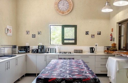 Marloth Park House | 3-bedroom house in enchanting Marloth Park with WiFi, AC and private pool