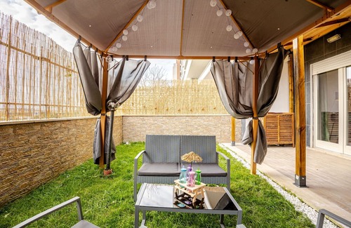 Fiumicino Apartment | Comfort with Garden