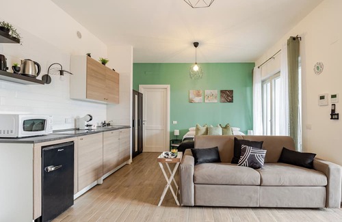 Fiumicino Apartment | Comfort with Garden