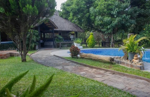 Zimbabwe House | Looking for a relaxing getaway, try Pagotwe lodge in Hauna, Honde Valley