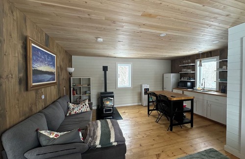Addington Highlands Cabin | Cozy Cabin and Sauna in the Forest near Bon Echo Provincial Park