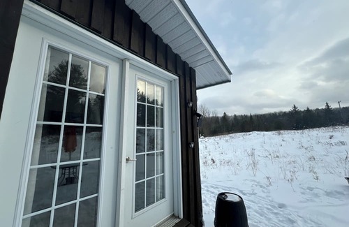 Addington Highlands Cabin | Cozy Cabin and Sauna in the Forest near Bon Echo Provincial Park