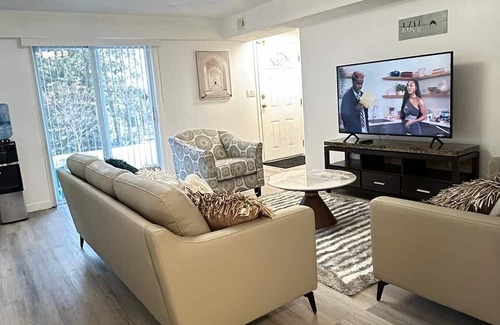 Prince George House | 2bedroom, 2bed day light Suite in a good and secured neighborhood.