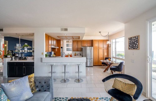 Rowland Heights House | Vista Views In A Foodie's Paradise