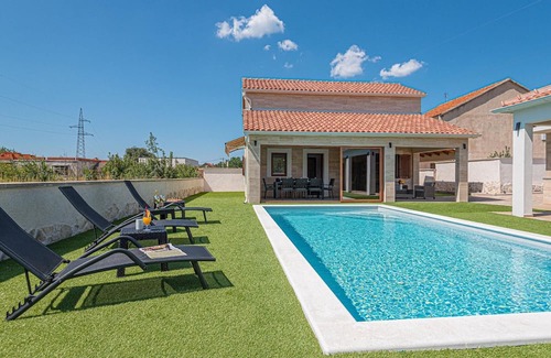 Sibenik House | Holiday house Sibenik for 1 - 6 persons with 2 bedrooms - Holiday house