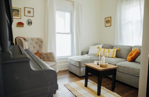 Historic Fort Collins High School House | Charming 2-bedroom house in Old Town, Dog-Friendly!