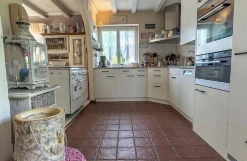 Knonau House | 3-bedroom house in tranquil Knonau with AC, WiFi. Enjoy your stay