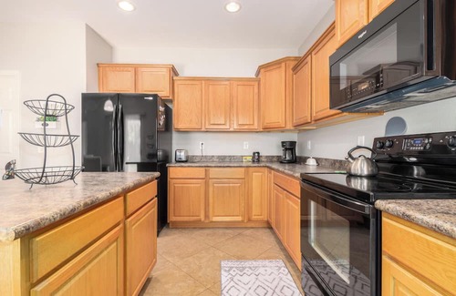 Royal Ranch House | Spacious 4 Bedroom Home with Pool / Game room