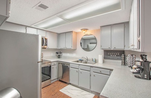 Arlington House | Walk to the Stadiums | 4 Beds | Garage Parking