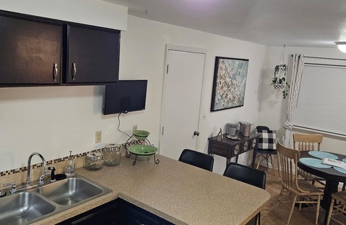 Boise House | No Place Like Home! Animals welcome