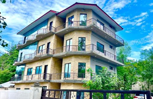 Bhurban Apartment | Magnetic North Lodges Bhurban