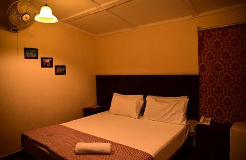 Karachi Hotel | Hotel Heavenly Stays