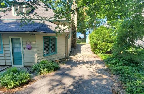 Traverse City Apartment | Elegant 2 king bedroom apt
