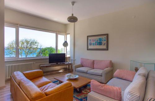 Kabatas Apartment | Waterfront Apartments with a Stunning View