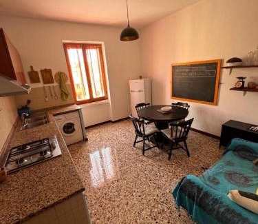 Alghero Apartment | Via Giuseppe Palomba 18 Guest House