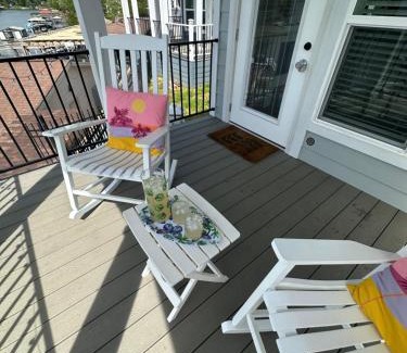 Sherrills Ford Resort | Tiny Lakeside Retreat