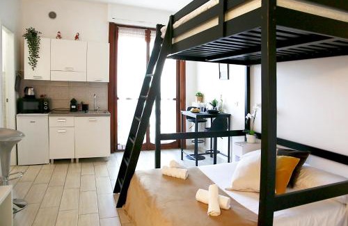Gallaratese Apartment | MERLATA BLOOM Self check In & Wi-Fi