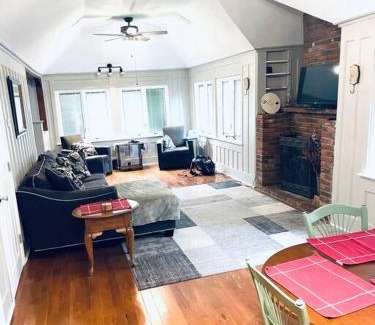 Shrewsbury Ski Chalet | Only Minutes to Downtown Webster Groves