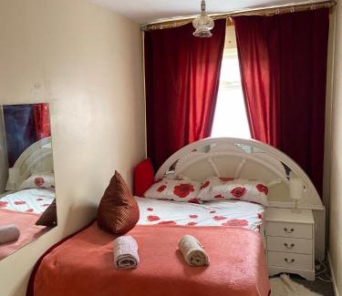 Coventry Apartment | 1km To City