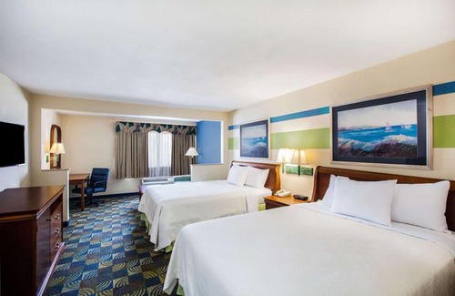 South Side Hotel | Days Inn & Suites by Wyndham Corpus Christi Central