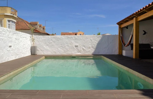 Apartment with pool in town center