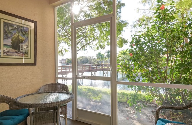 Vacation in Paradise Fort Myers Condo 3 Bed/2 Bath