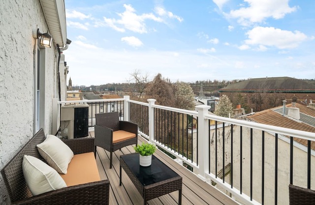 Brand New Manayunk Retreat 2BR including parking