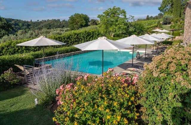 Holiday apartment in a Tuscan-style country house