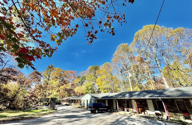 Parkview Lodge & Cabins