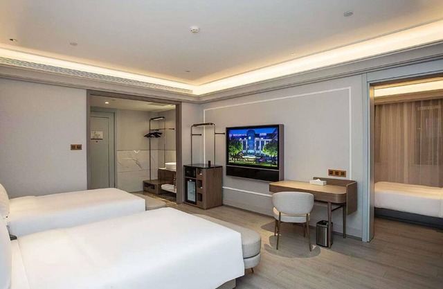 Mercure Changchun Ziyou Road Dahua