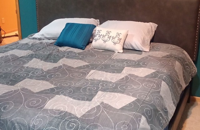 Large house on 10 acres