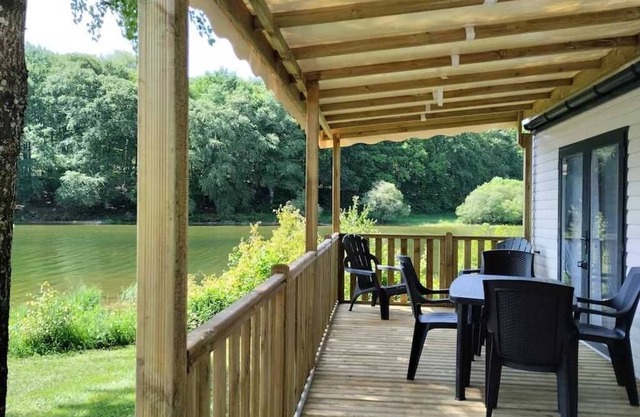 Camping 3 étoiles - Piscine - ccaadgd