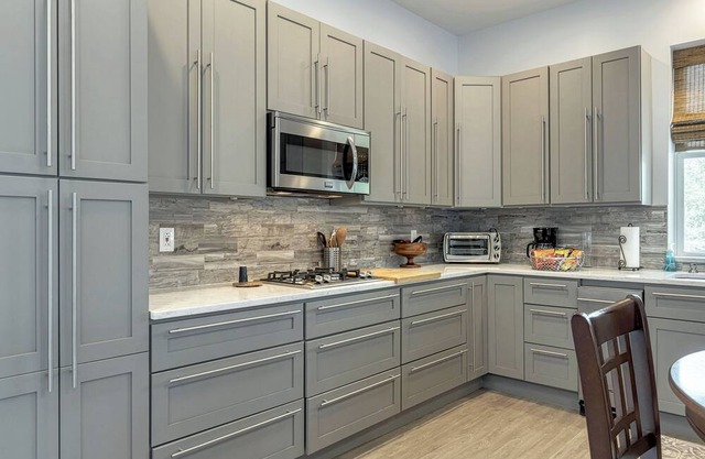 Bungalow Bill Pool Side Retreat