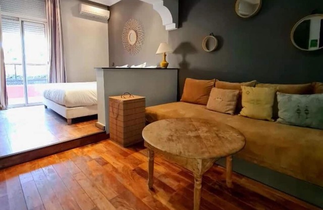 Spacious townhome quiet , with 4 bedrooms and AC, WiFi in vibrant Marrakech
